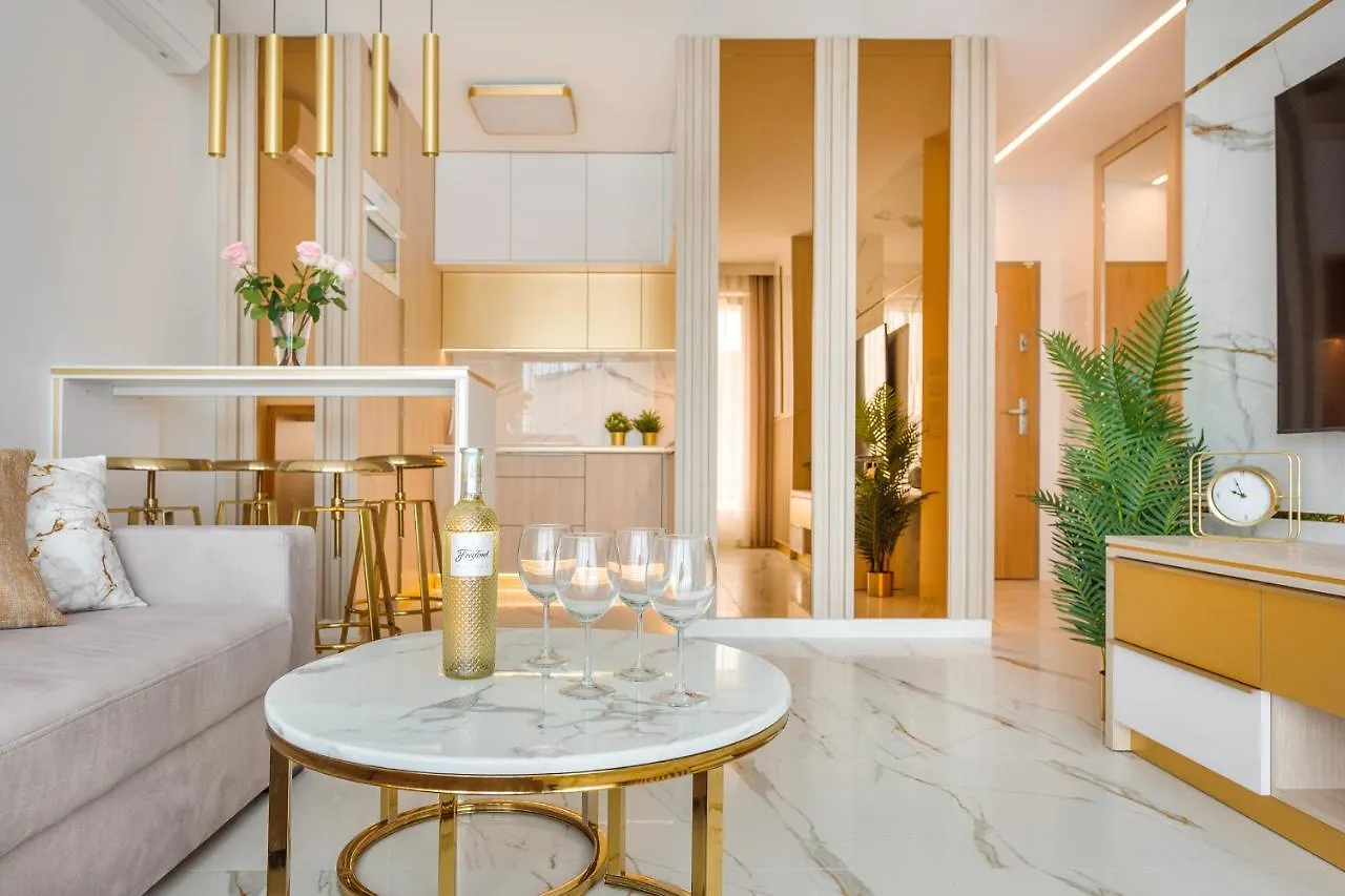 Diamond Club - Sea View Apartment Gdansk